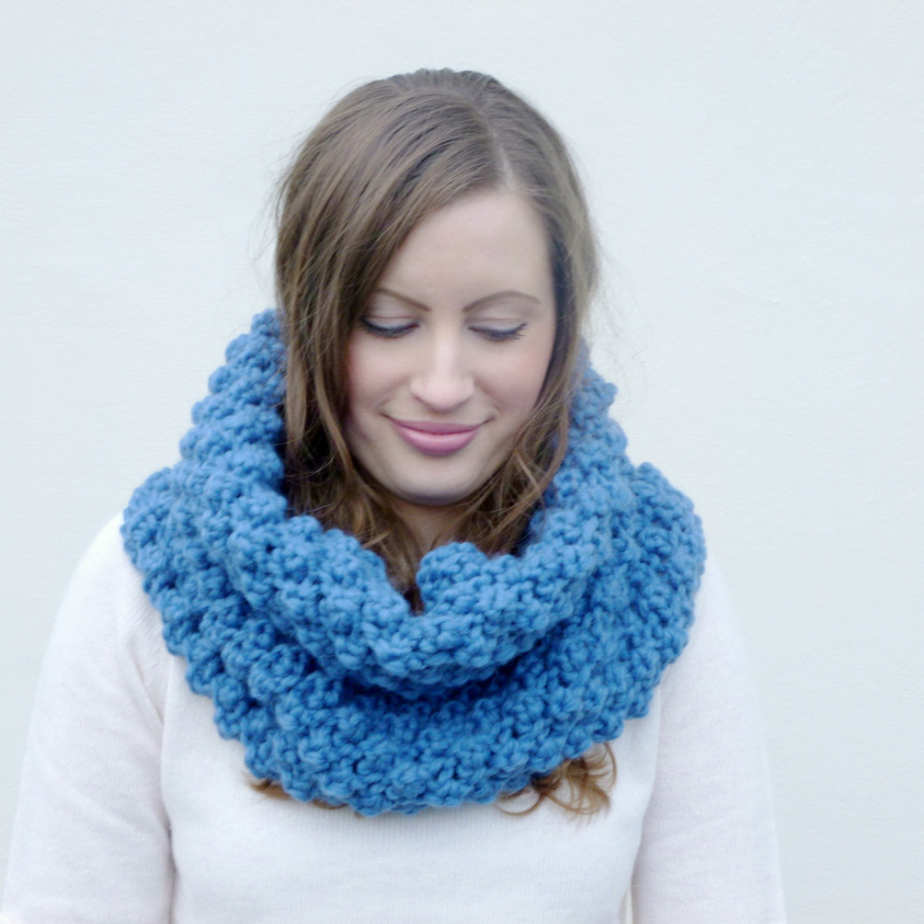 COMING SOON! PDF knitting pattern - berry stitch snood