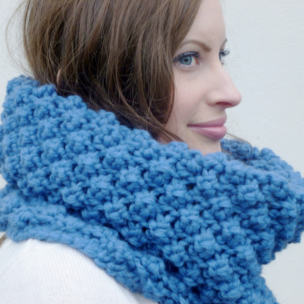 COMING SOON! PDF knitting pattern - berry stitch snood
